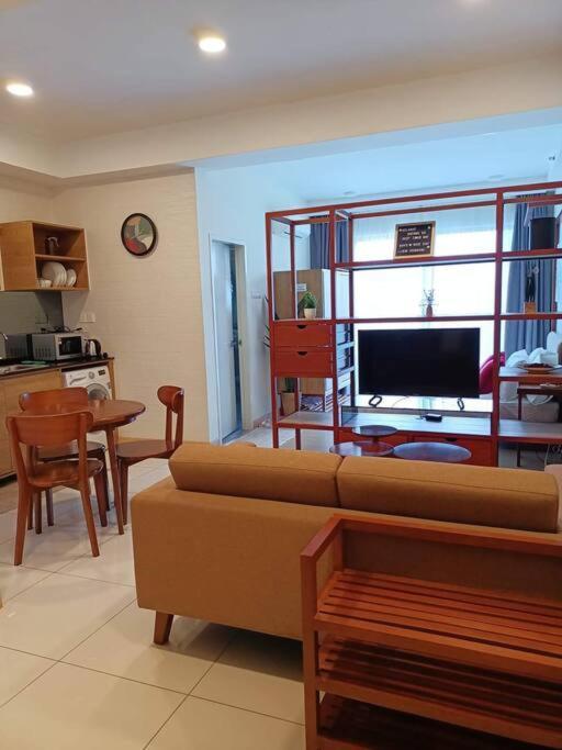 Timurbay Seafront Residence By Ozzy Azizi Kuantan Extérieur photo